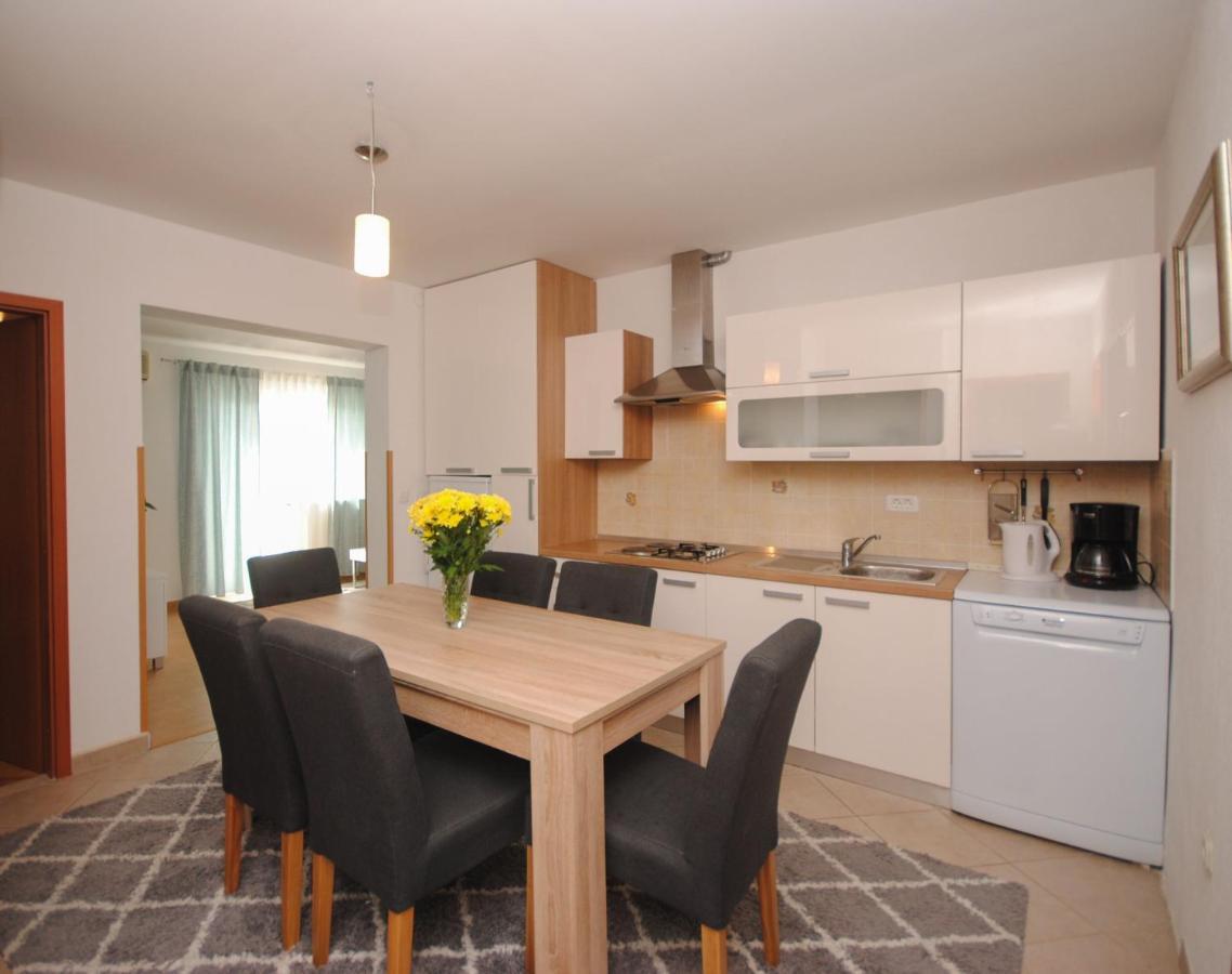 Apartment Tina Podstrana Eksteriør bilde