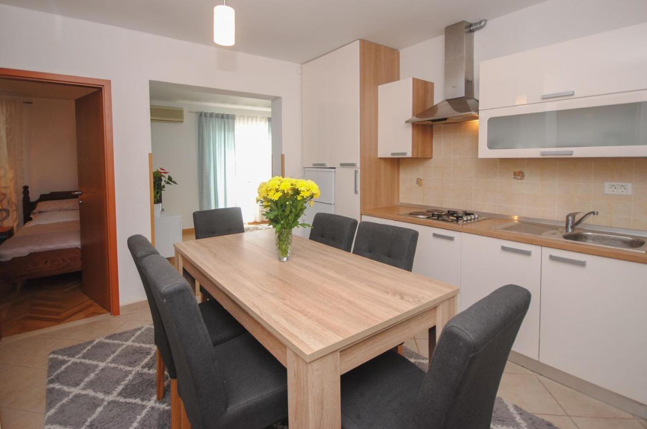 Apartment Tina Podstrana Eksteriør bilde